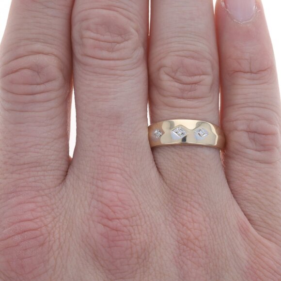 Yellow Gold Diamond Men's Ring - 10k Round Brilliant Three-Stone Wedding Band - Picture 2 of 7